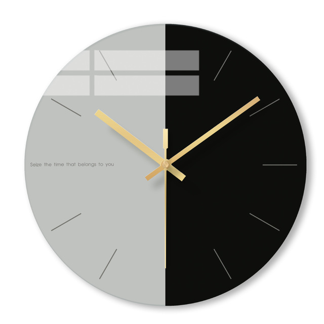 Round Wall Clock with Silent Mechanism and Glass Face